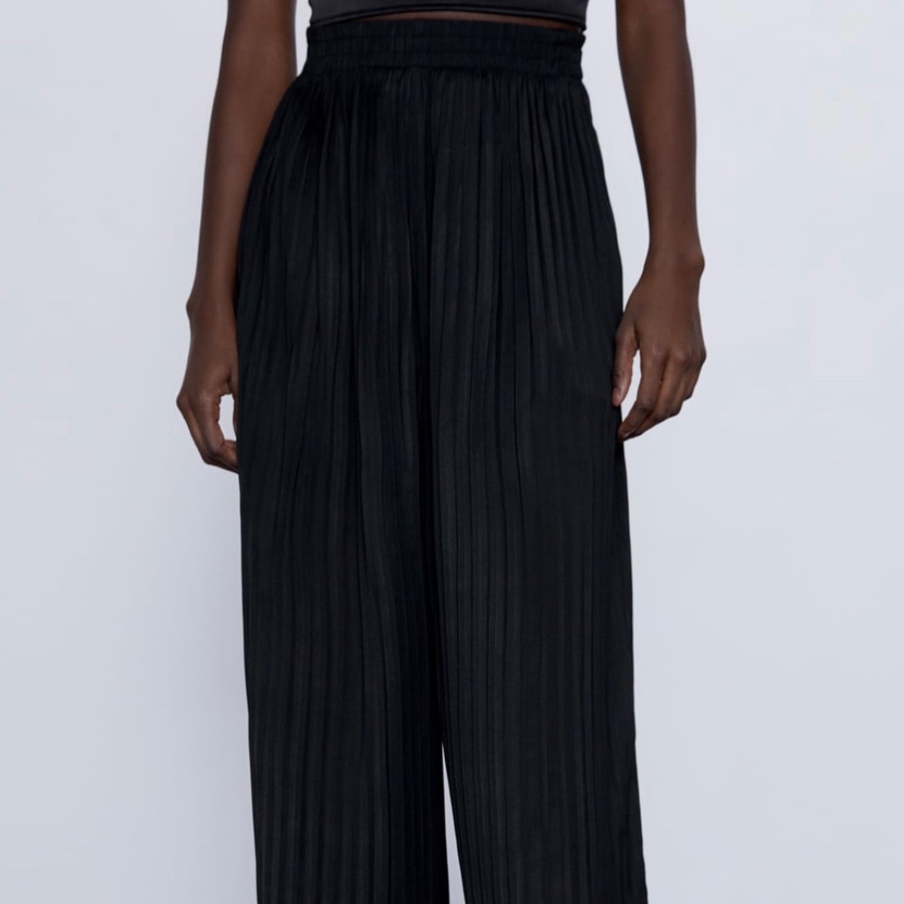 👙 ZARA👙 PLEATED PANTS👙